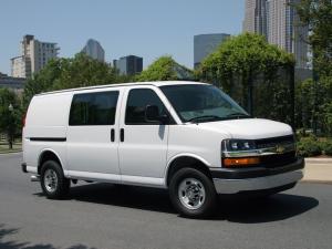 Chevrolet Express Cargo Van 2002 года